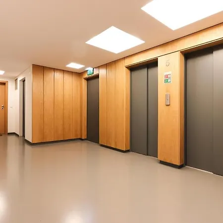 Modern & Bright Avenidas Novas By Homing Лиссабон