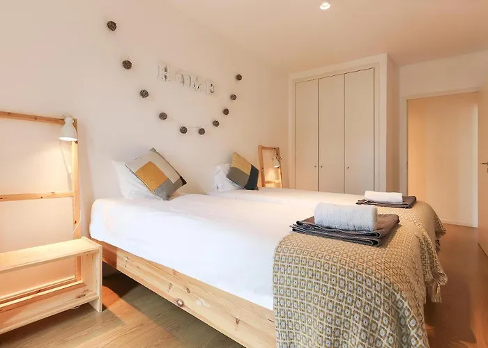 霍铭艾伏尼德勒斯诺瓦斯现代明亮公寓 Lisboa