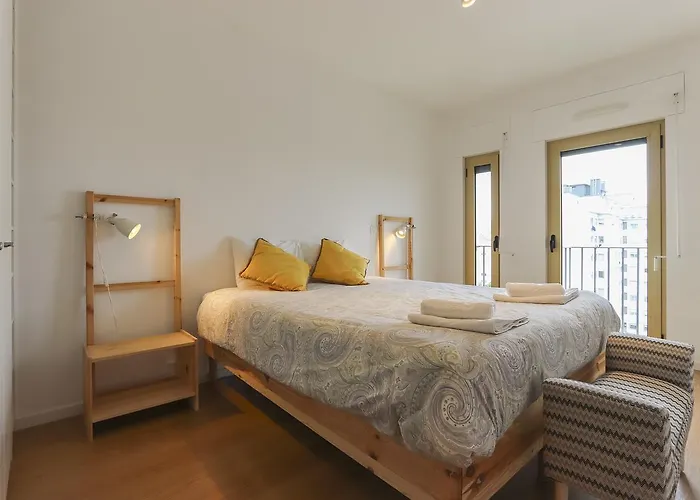 霍铭艾伏尼德勒斯诺瓦斯现代明亮公寓 * Lisboa