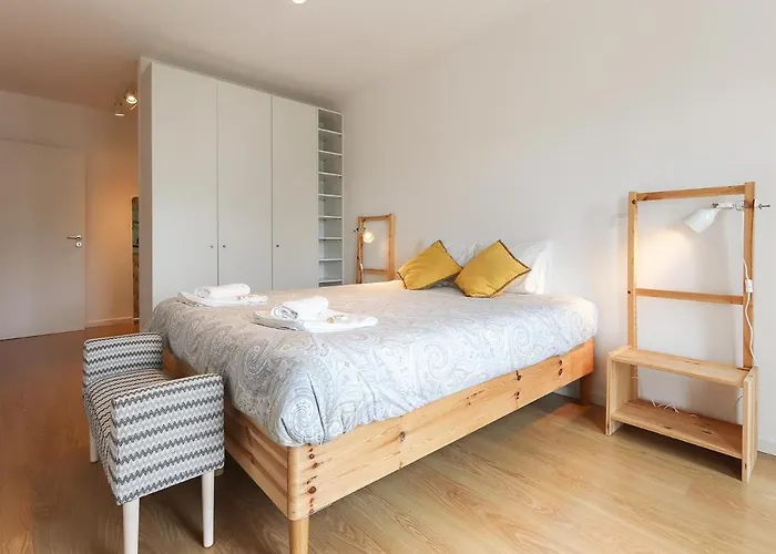 Modern & Bright Avenidas Novas By Homing Lägenhet