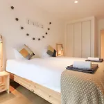 Modern & Bright Avenidas Novas By Homing Lisboa