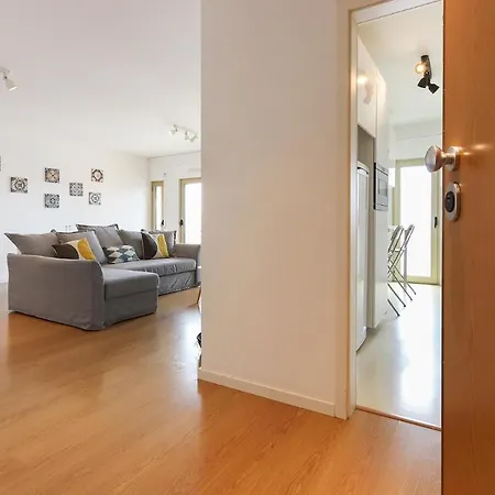 Modern & Bright Avenidas Novas By Homing شقة *